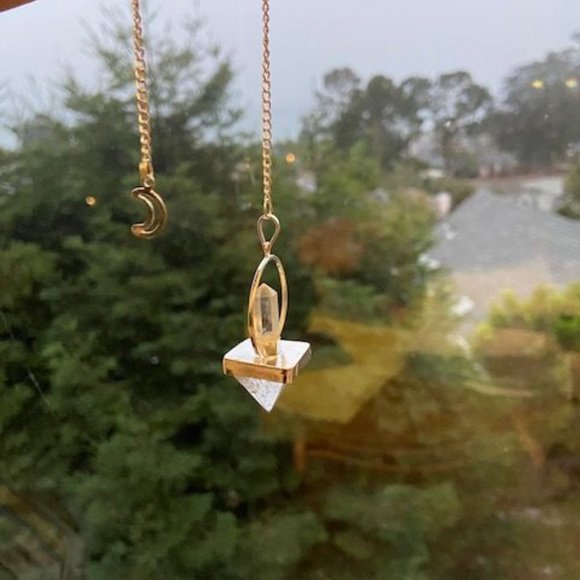 🌜 Clear Quartz Pendulum & Pendulum Board 🌛 - Picture 5 of 10